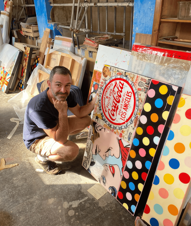 l'artiste Joseph dans son atelier