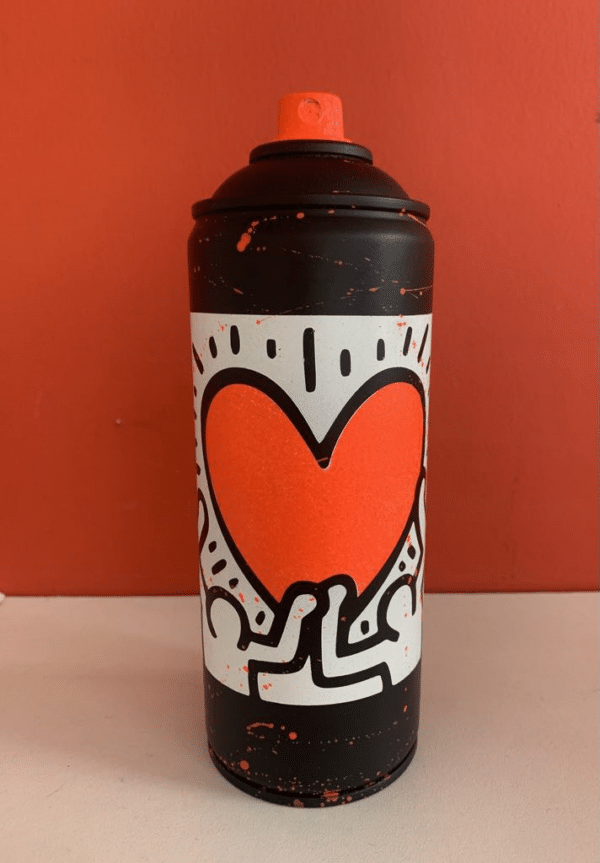 bombe coeur blanc Keith Haring